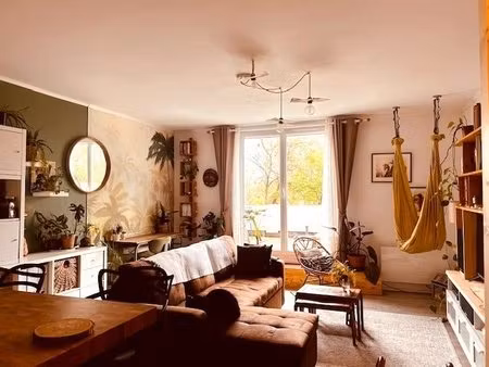 appartement de 64 m² avec terrasse et vue dégagée à floirac