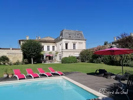 magnifique maison bourgeoise dans un quartier recherché