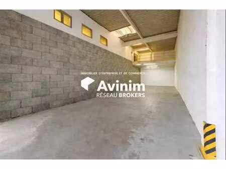 location entrepôt 285 m²