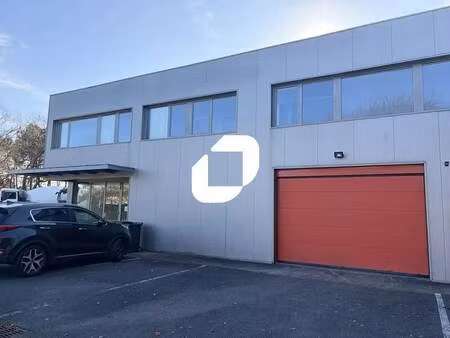 location entrepôt 796 m²