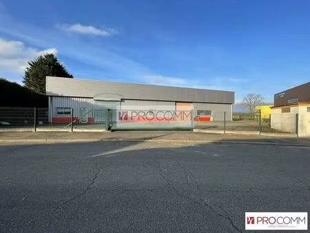 location local d'activités 400 m²