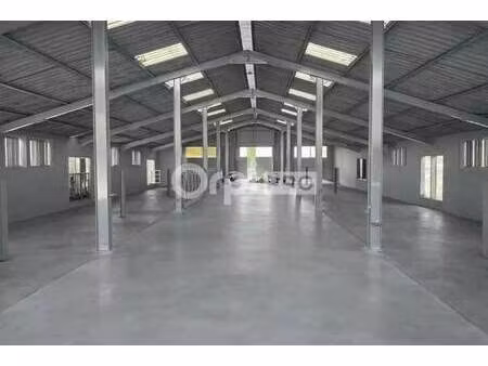 location local d’activités saint vallier 71230 150m² à 300m²