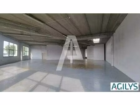 location local d’activités villejust 91140 323m²