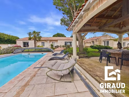 vente maison 8 pièces 161.96 m² à montreuil (85200)  353 600 €