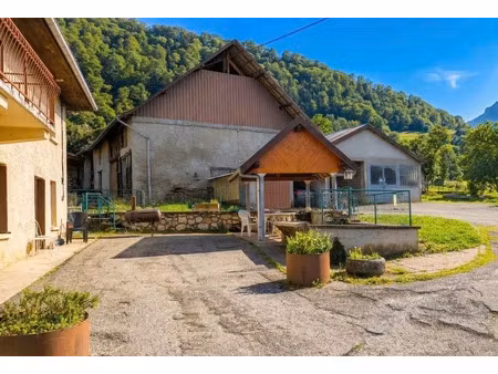 vente maison 7 pièces 135 m² à saint-béron (73520)  345 000 €