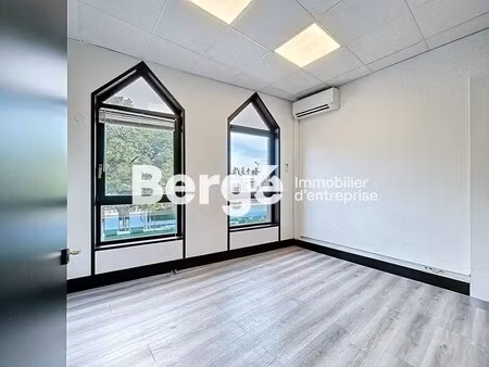 location bureaux 66 m²