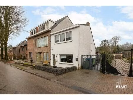 huis te koop in brasschaat met 4 slaapkamers