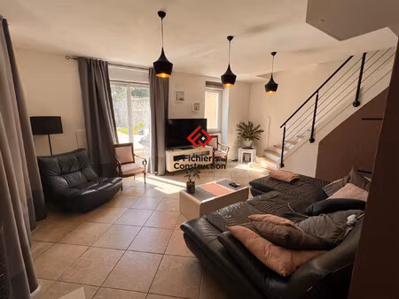 crolles maison de village plutot moderne piscine