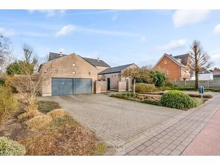 huis te koop in achel met 4 slaapkamers
