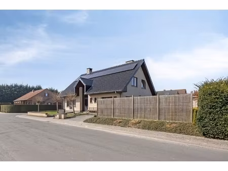 huis te koop in opwijk met 3 slaapkamers