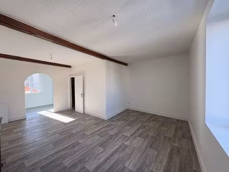 appartement 3 pieces // renove // tassin