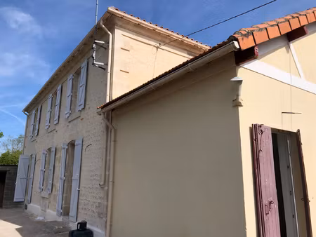 location maison 3 pièces 57m² oulmes 85420