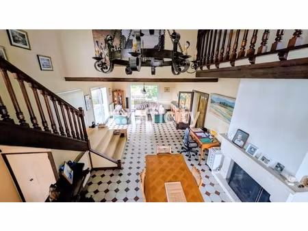 maison 10 pièces - 315 m²