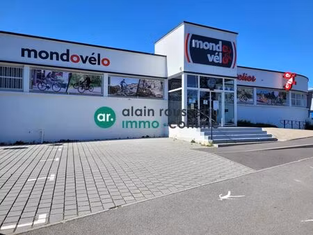 location commerce saint herblain 44800 992m²