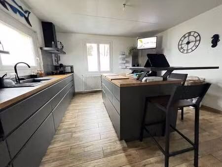 vente maison à scaër (29390) : à vendre / 152m² scaër