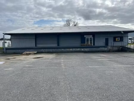 location local commercial