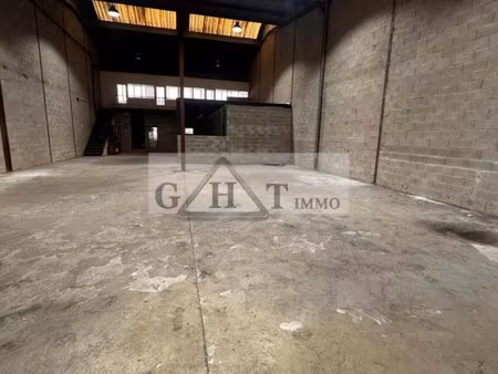 location local commercial