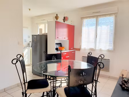 beau t2 avec pkg et terrasse vendu loué