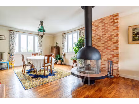 maison familiale - 8 pièces - 5 chambres - mesnil le roi