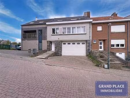 opportunité! grand entrepôt aux portes de bruxelles + 2 appa