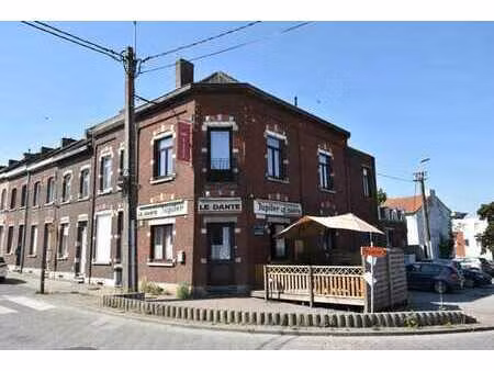 belle surface commerciale bien située!