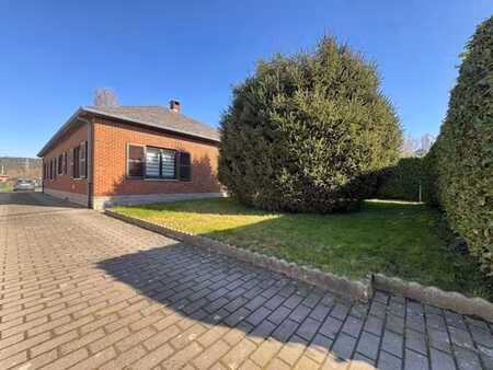 villa plain-pied avec jardin