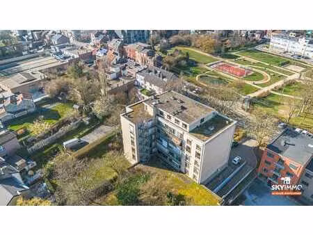 ​superbe appartement 2 chambres -peb d-ce conforme-2 balcons