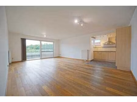 appartement 2 ch avec terrasse et 2 parking à ben-ahin !