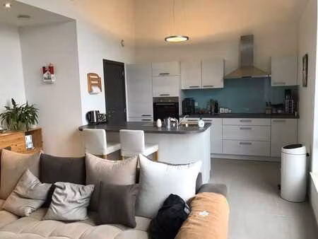 bel appartement fraîchement rénové