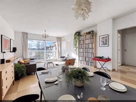 koekelberg : appartement 2 chambres  terrasse  garage + cave