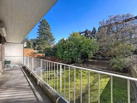 woluwe-st-lambert : appartement 2 chambres  terrasse  cave