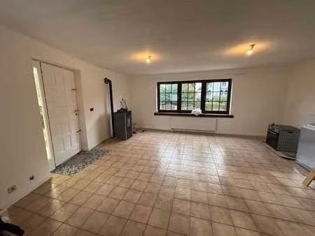 maison idéalement située 2 ch terrasse et garage