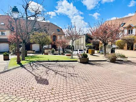 vente maison 6 pièces 190 m² à garches (92380)  1 090 000 €
