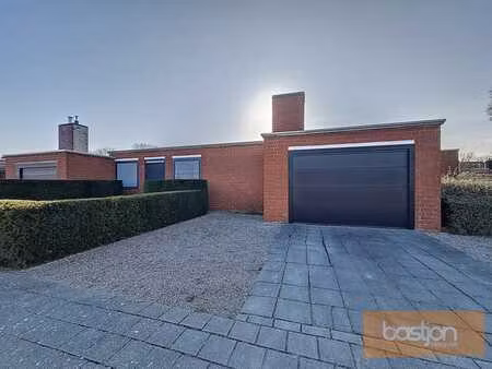 instapklare  gelijkvloerse woning te koop in rustige buur...
