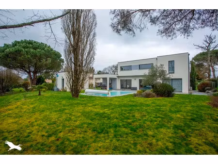 vente maison 4 pièces 171 m² à carignan-de-bordeaux (33360)  729 816 €