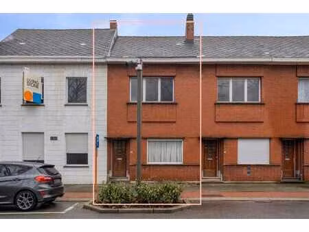 maison avec jardin à rénover  à proximité du centre de malin