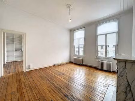 quartier moliere  superbe appt 1ch + terrasse