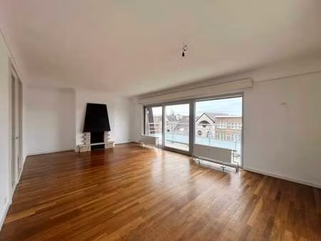 watermael-boitsfort - entre la place keym et wiener