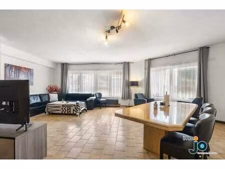 spacieuse maison de plain-pied avec 3 chambres  immense s...