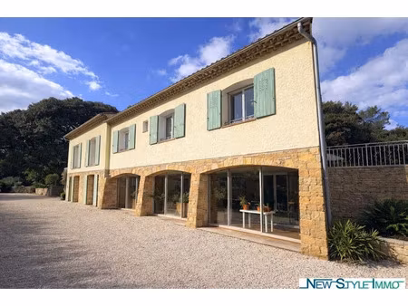 vente maison 10 pièces 296 m² à signes (83870)  989 000 €