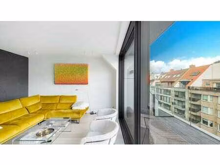 récent (°2022) appartement en duplex situé sur l'avenue p.