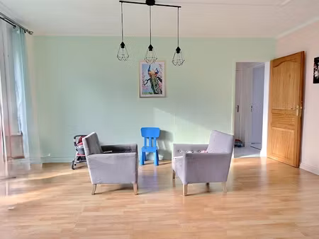 vente appartement 5 pièces 74.57 m² à etampes-sur-marne (02400)  98 000 €