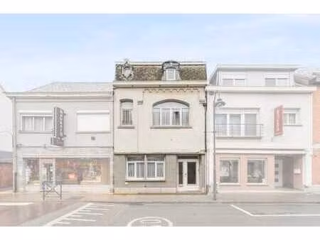 grande maison 6 chambres au centre de lebbeke