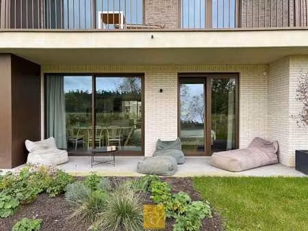 appartement met ruime terrassen en autostandplaats