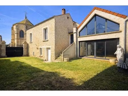 montainville à 5 mn de maule  thoiry et beynes - maison de village avec jardin  8 pièces 5