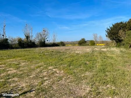 terrain 782 m² bercheres saint germain