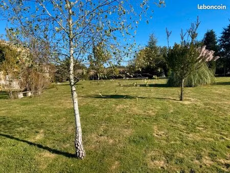 terrain 1 600 m² cessac