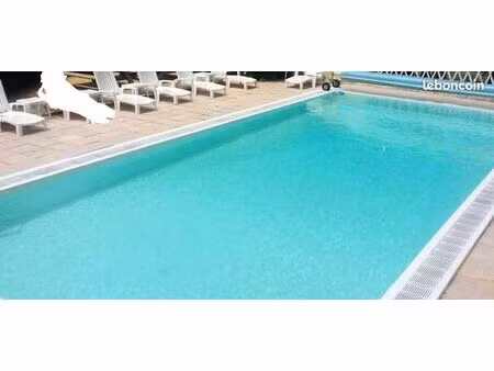 53m2 au pied des pistes / meublé / piscine d'été