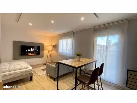 studio meublée / terrasse/ parking centre ville