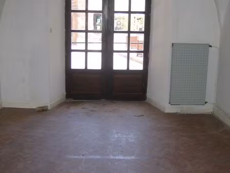 brioude centre appartement rdc / local commercial